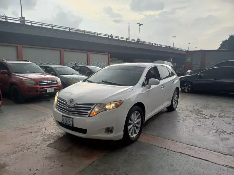Toyota Venza   - 2012