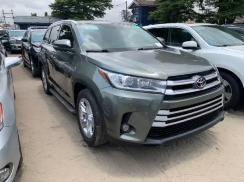 Toyota Highlander   - 2015