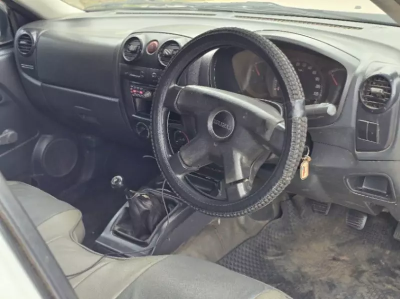 Isuzu D-Max   - 2012