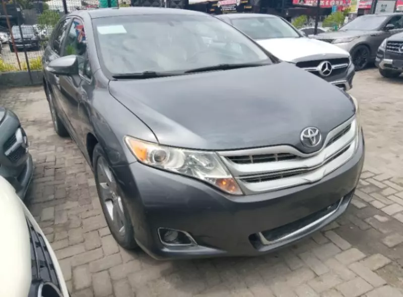 Toyota Venza   - 2013