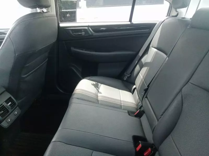 Subaru Legacy    - 2015