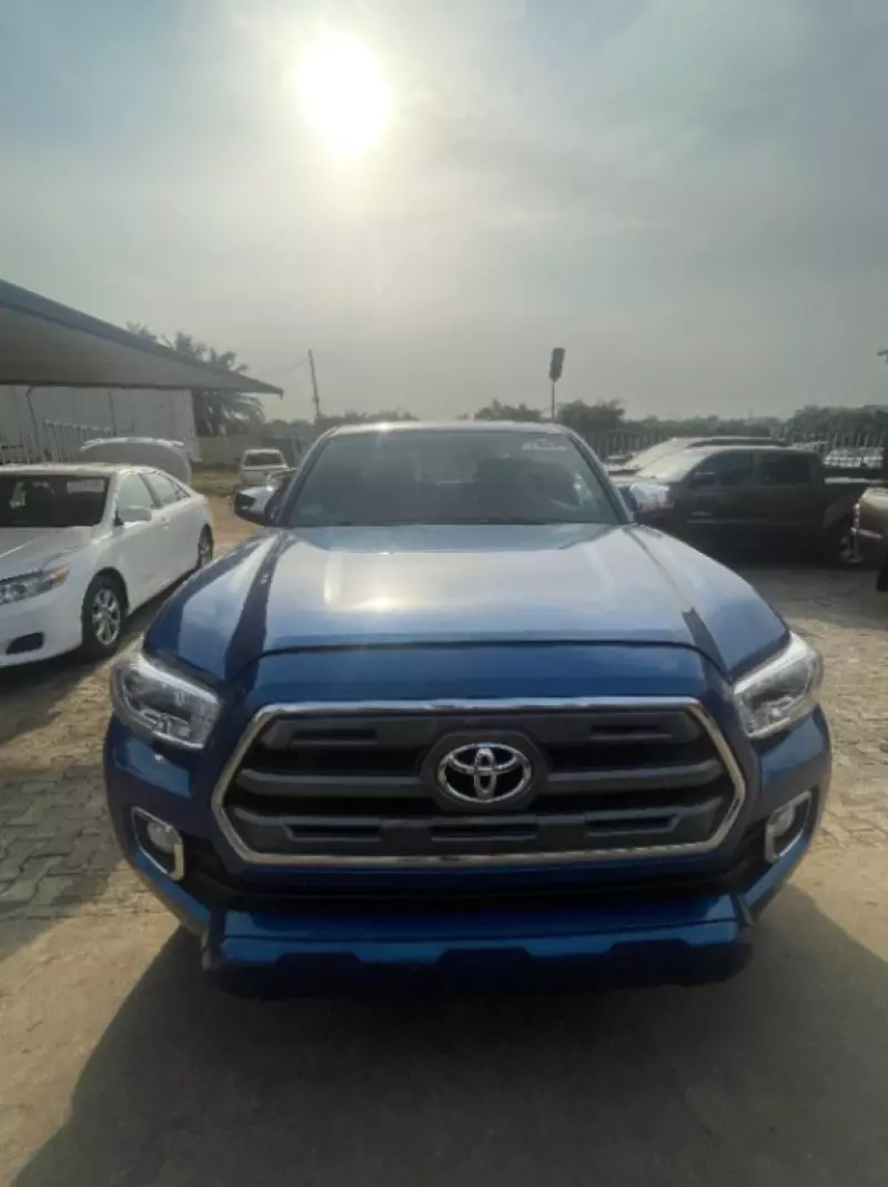 Toyota Tacoma - 2017