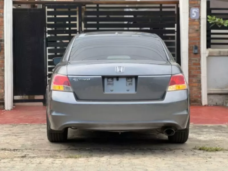 Honda Accord   - 2010