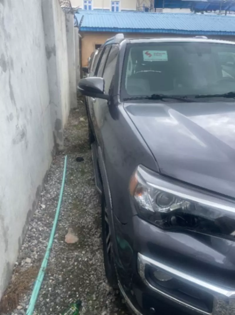 Toyota 4-Runner   - 2014