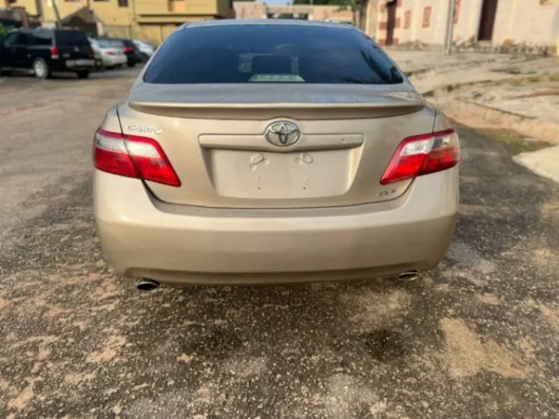 Toyota Camry   - 2007