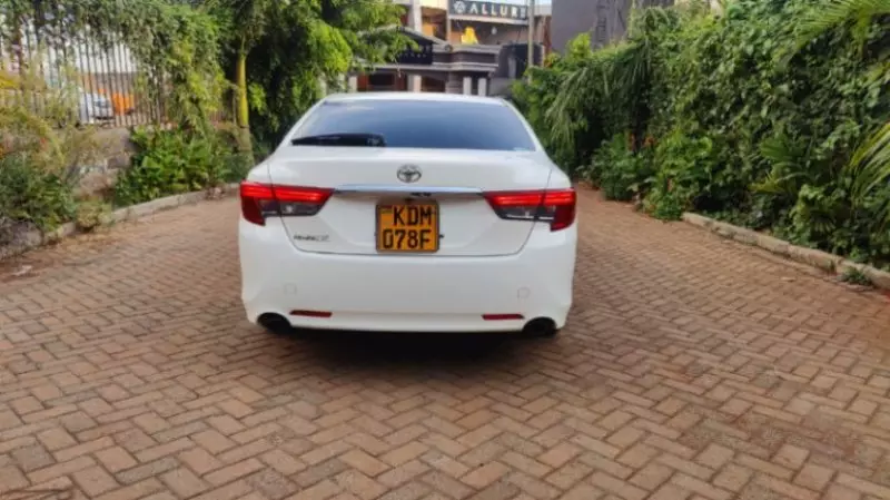 Toyota Mark X   - 2015