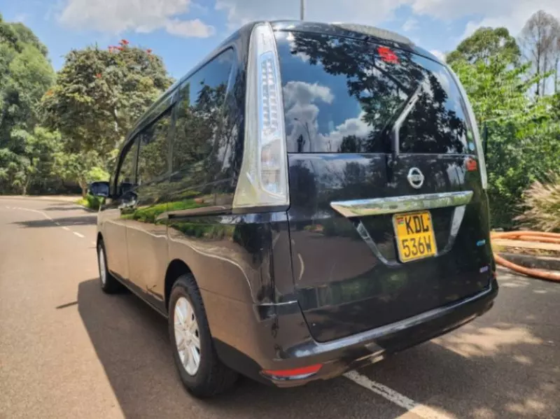 Nissan Serena   - 2016