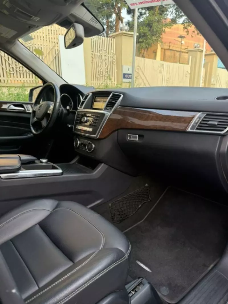 Mercedes-Benz ML 350   - 2012