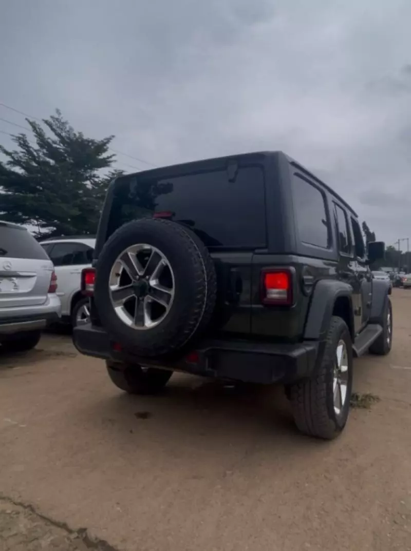 JEEP Wrangler Sahara   - 2021