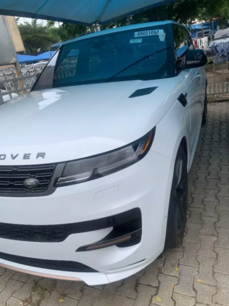 Land Rover Range Rover   - 2023