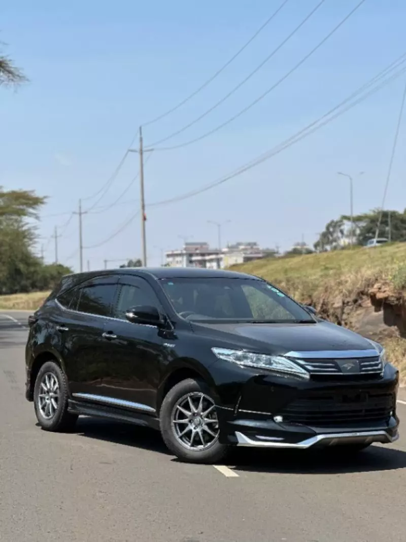 Toyota Harrier hybrid    - 2018