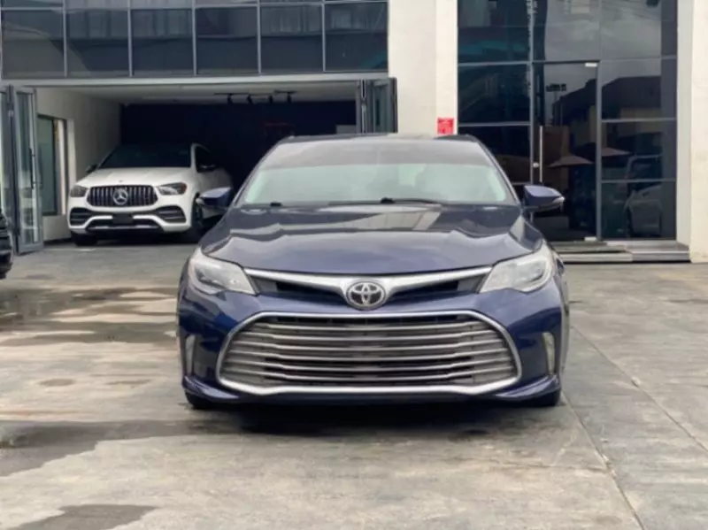 Toyota Avalon   - 2014