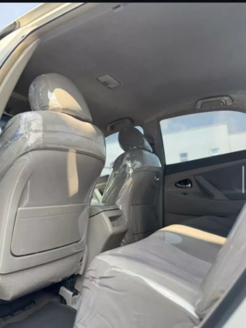 Toyota Camry   - 2011