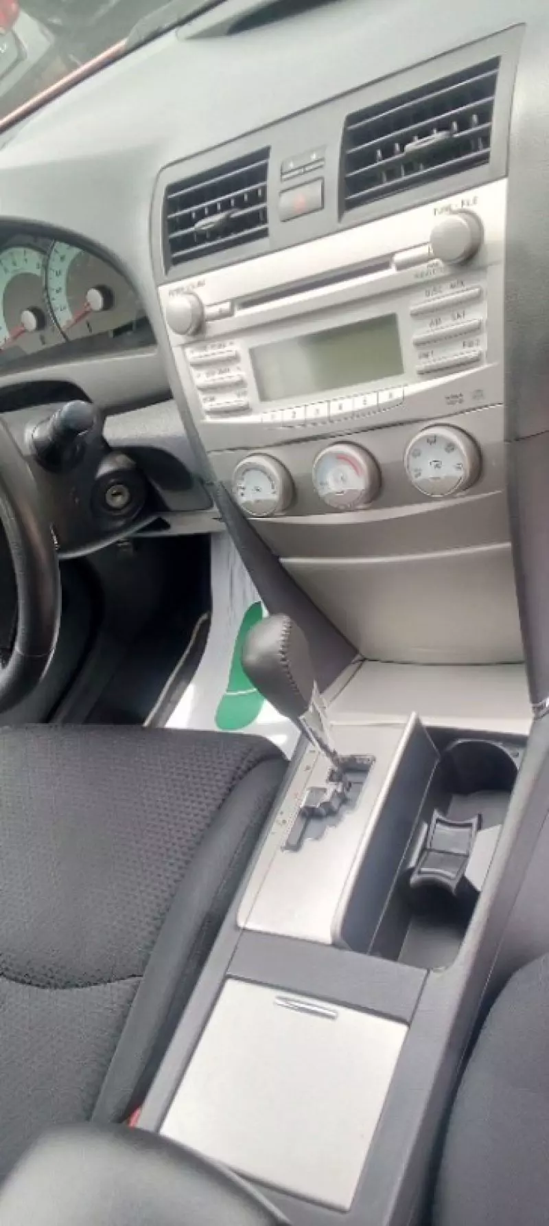 Toyota Camry   - 2011