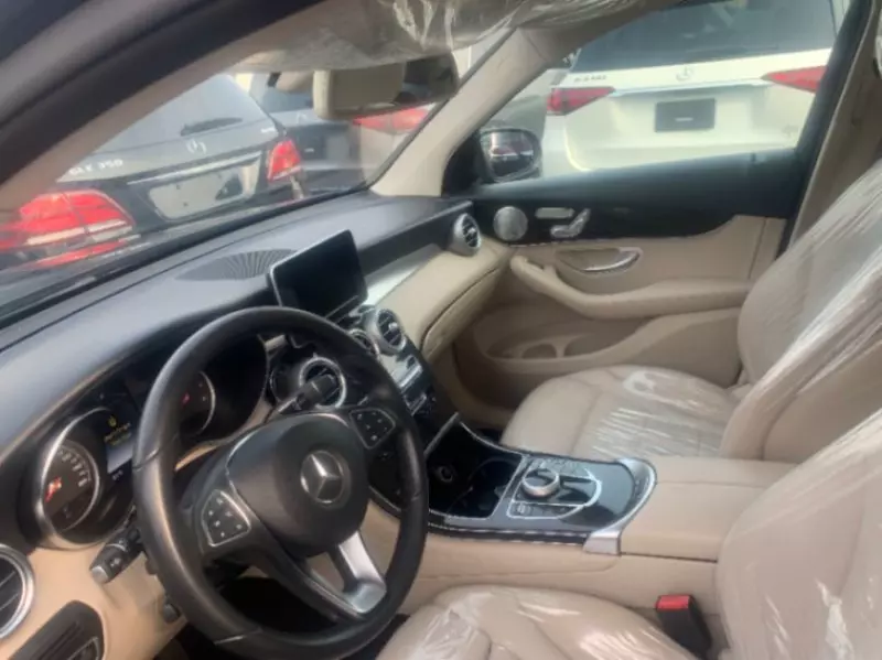 Mercedes-Benz GLC 300   - 2018