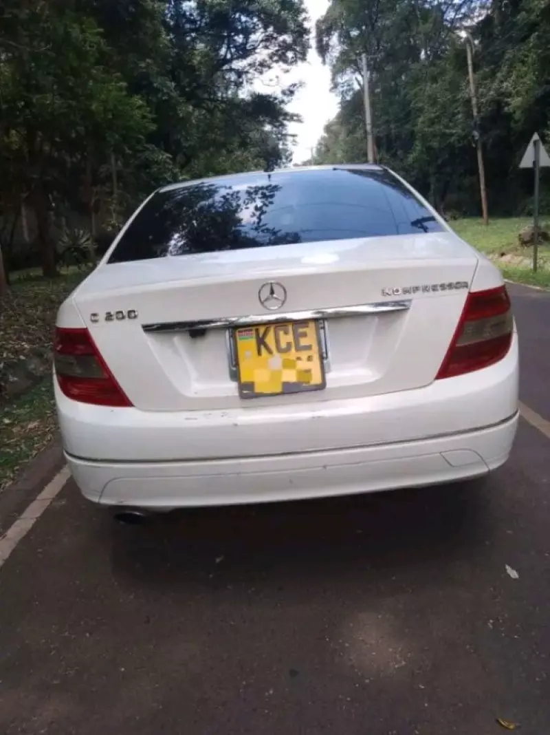 Mercedes-Benz C200   - 2010