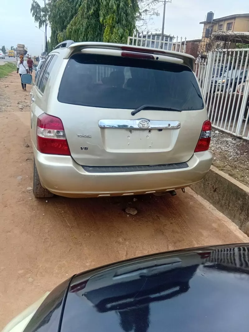 Toyota Highlander   - 2003