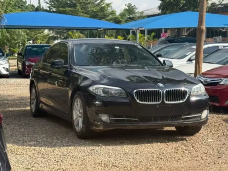 BMW 528i   - 2013