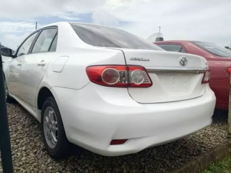 Toyota Corolla   - 2012
