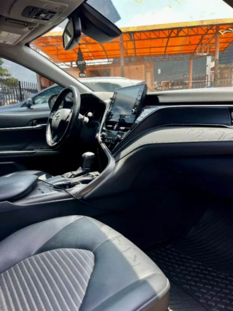 Toyota Camry   - 2022