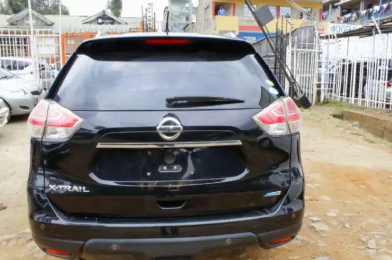 Nissan X- trail   - 2015