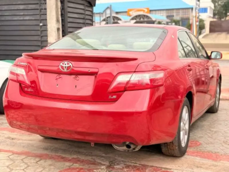 Toyota Camry   - 2007