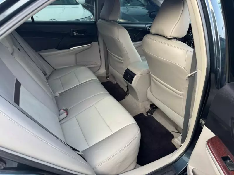 Toyota Camry   - 2014
