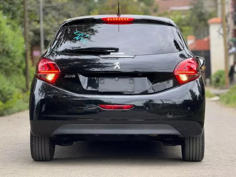 Peugeot 208   - 2019