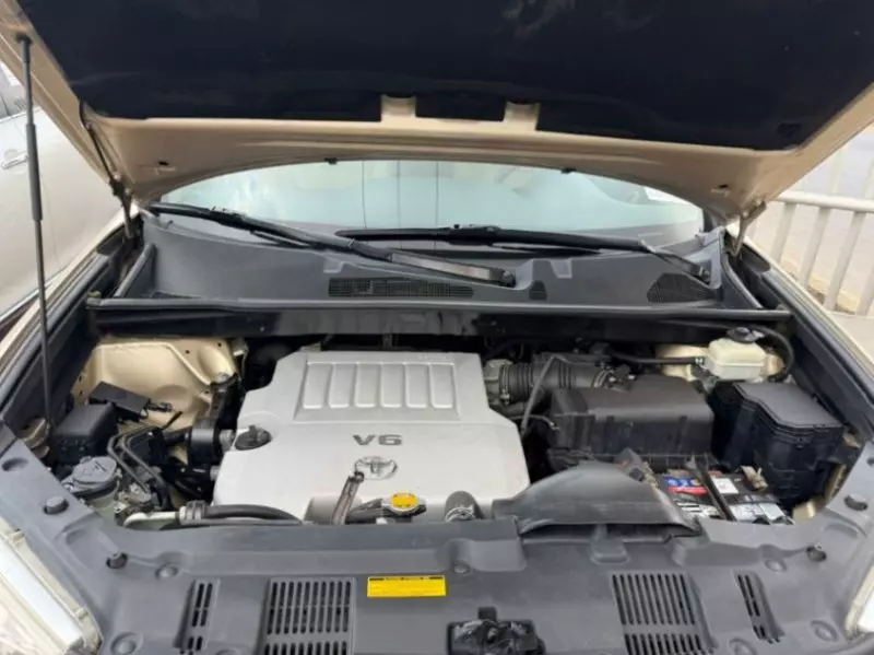 Toyota Highlander   - 2013