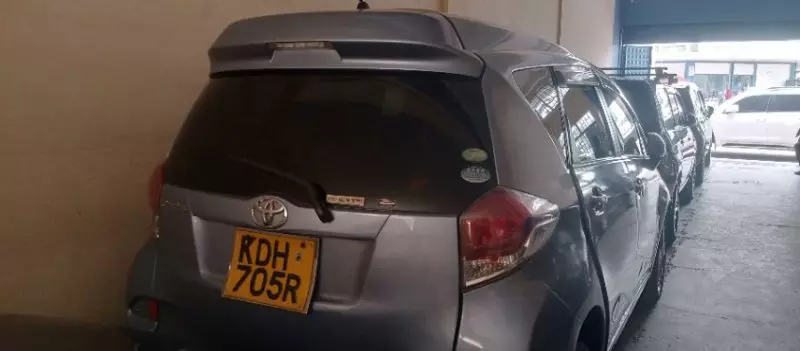 Toyota Ractis Lepice   - 2015