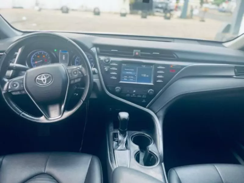 Toyota Camry   - 2018
