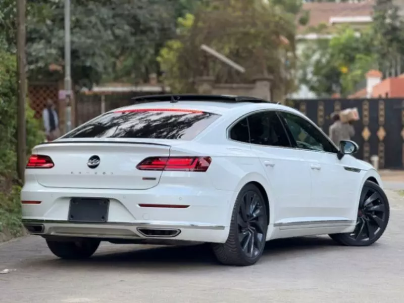 Volkswagen Arteon   - 2019