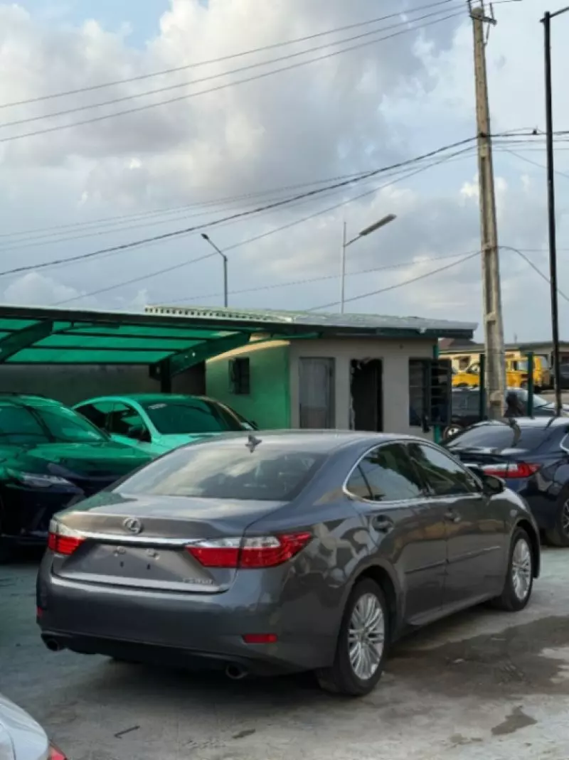 Lexus ES 350   - 2014