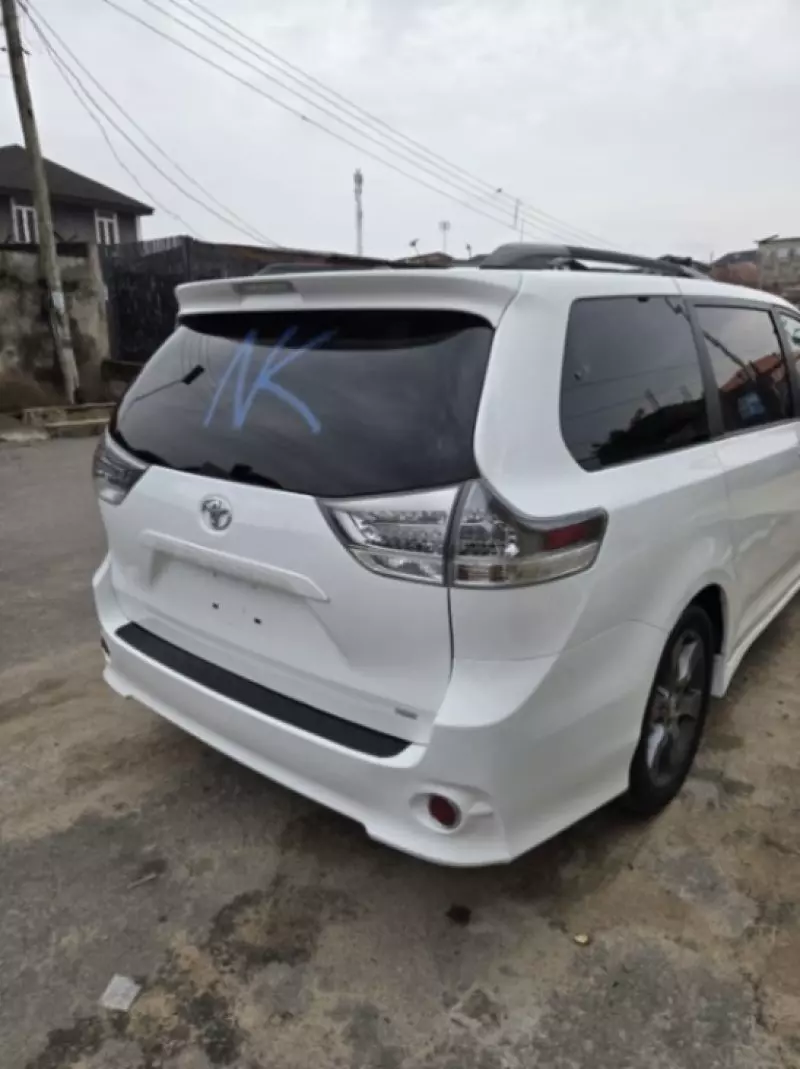 Toyota Sienna