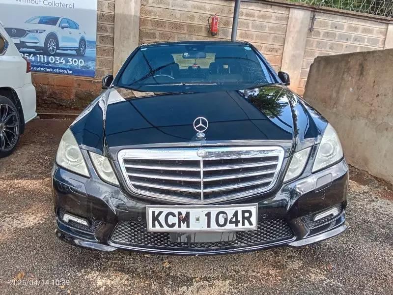 Mercedes-Benz E250   - 2011