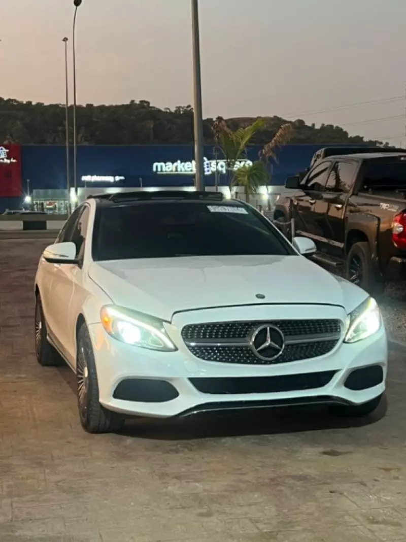 Mercedes-Benz C 300   - 2015