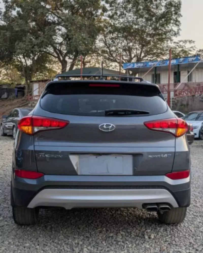 Hyundai Tucson   - 2017