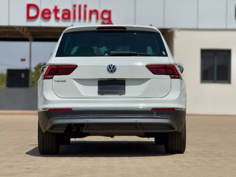Volkswagen Tiguan   - 2018