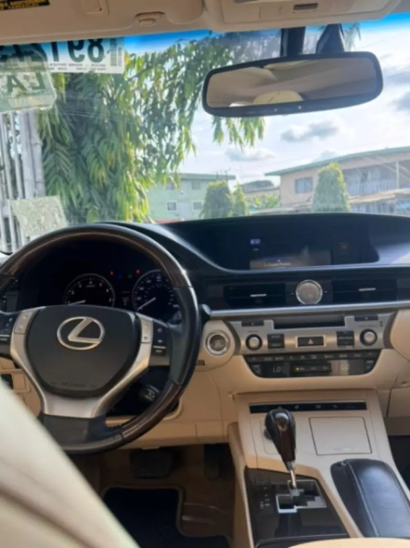 Lexus ES 350   - 2014