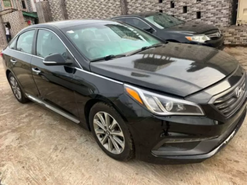 Hyundai Sonata   - 2016