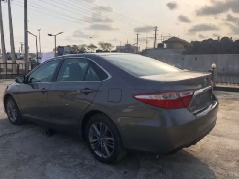 Toyota Camry   - 2017