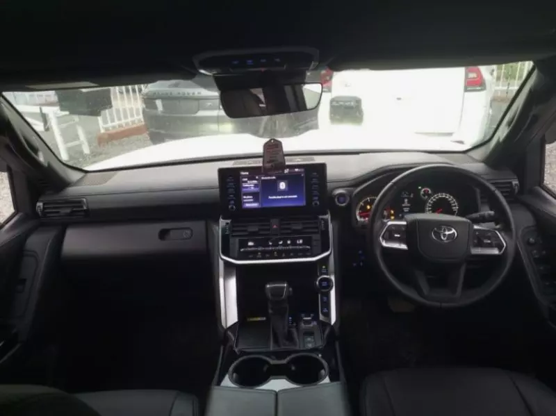 Toyota Landcruiser 300   - 2023