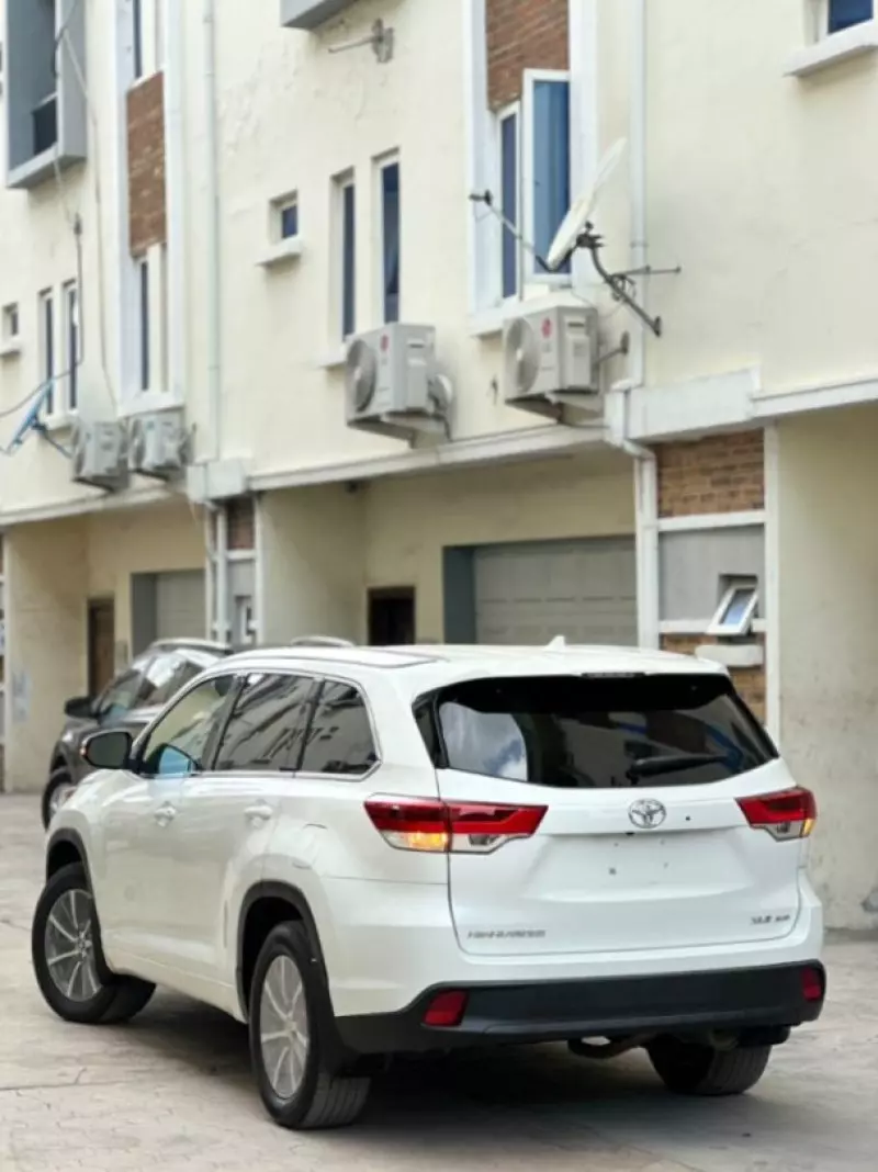 Toyota Highlander   - 2009