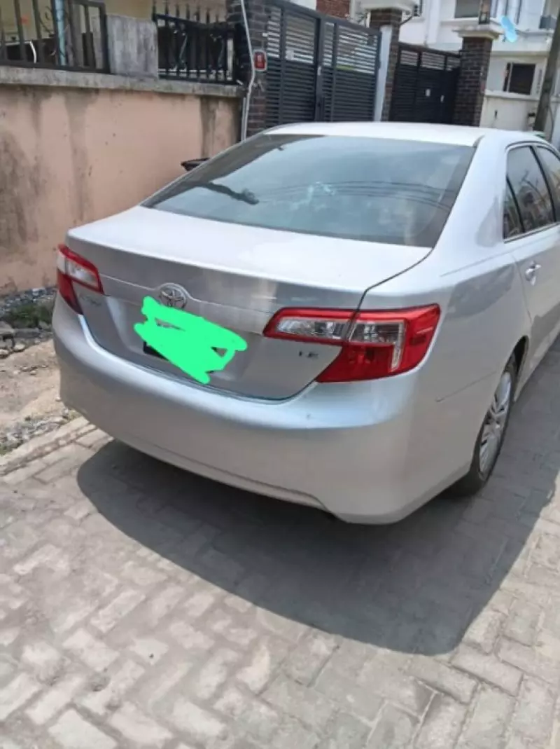 Toyota Camry - 2012