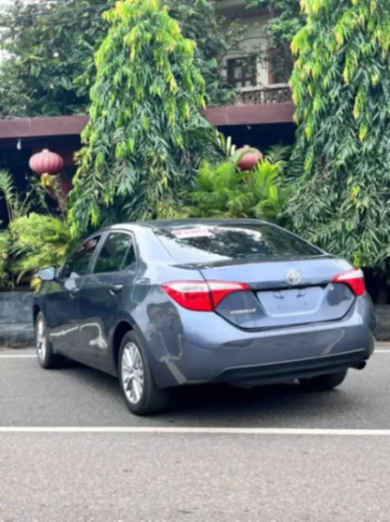 Toyota Corolla   - 2015