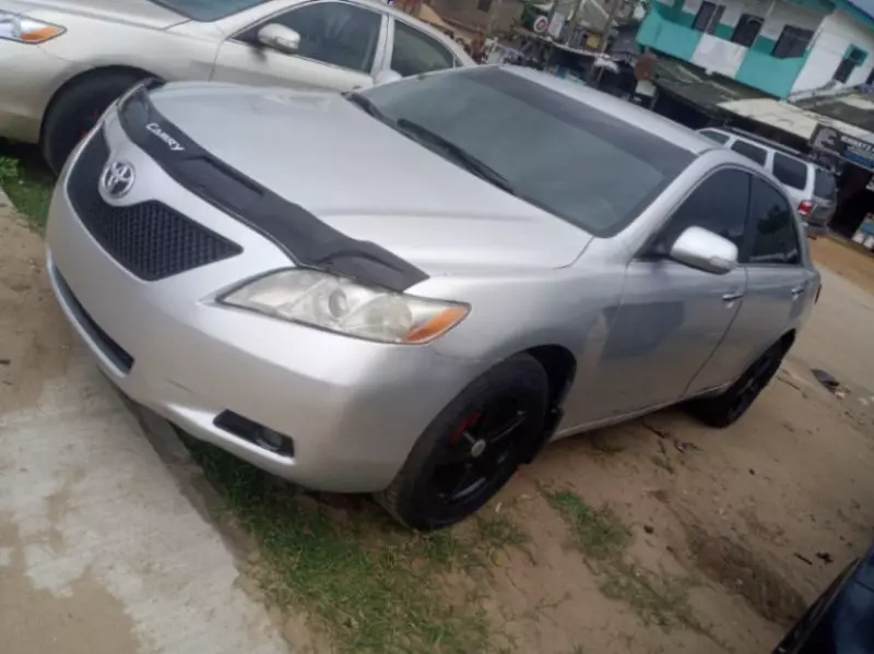 Toyota Camry   - 2007