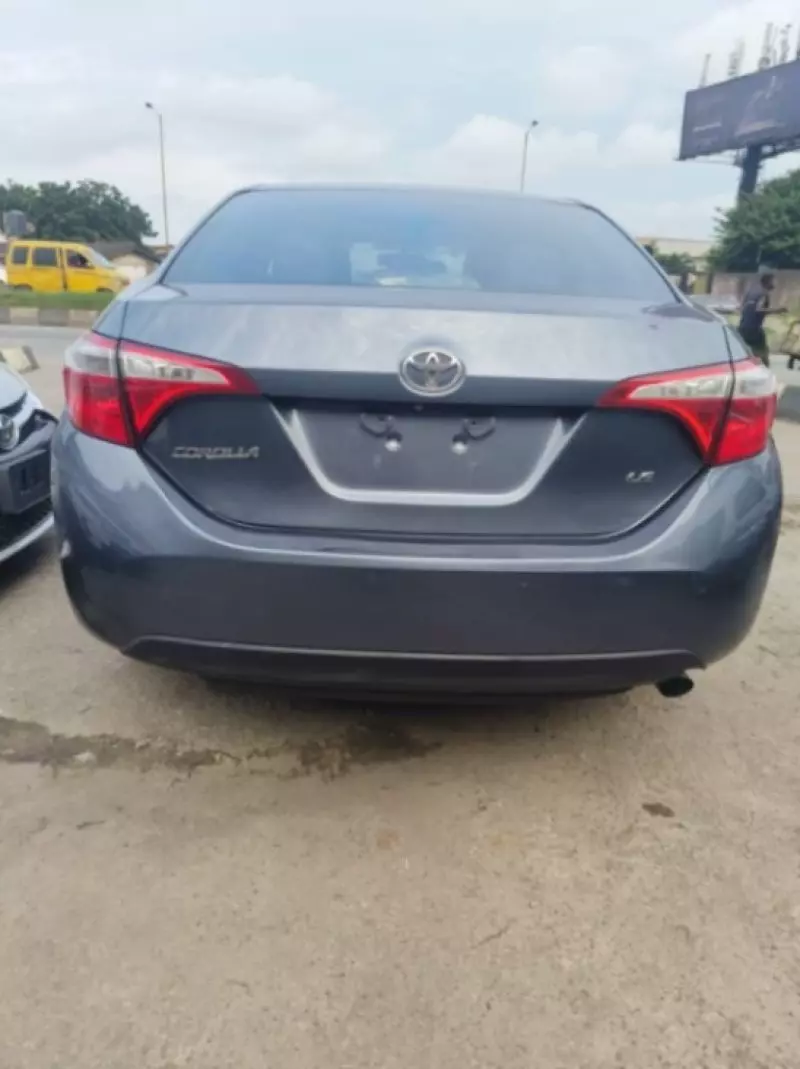 Toyota Corolla   - 2015