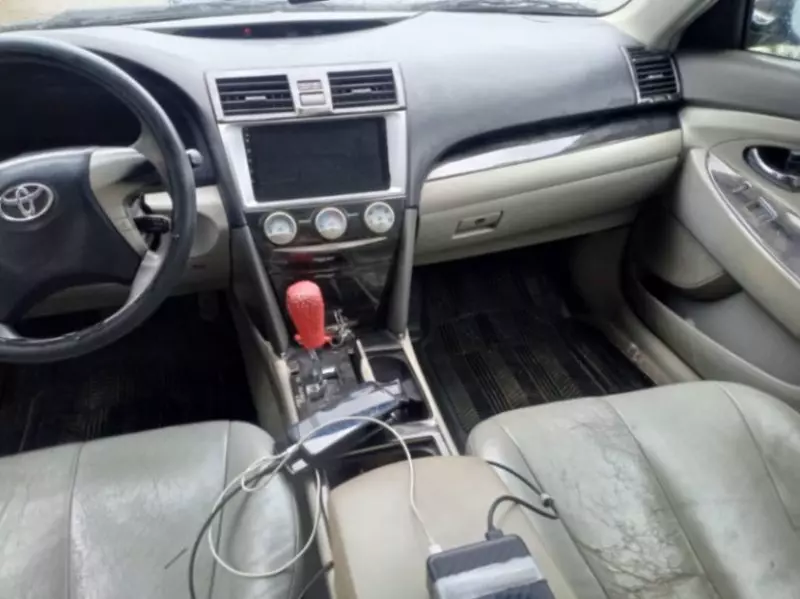 Toyota Camry   - 2011