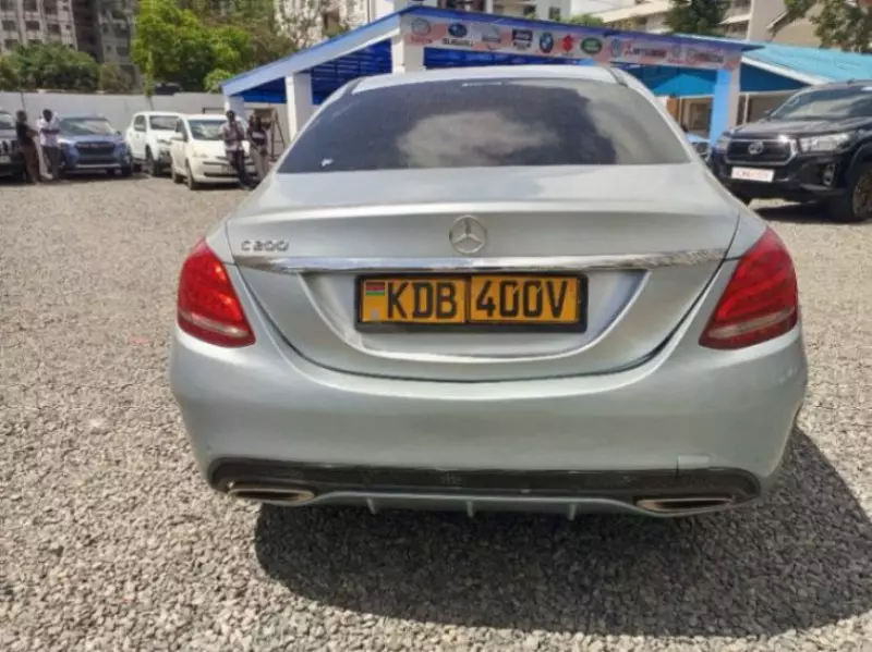 Mercedes-Benz C200   - 2014