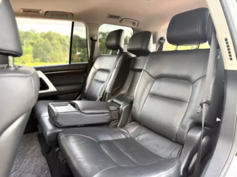 Toyota Land Cruiser   - 2018